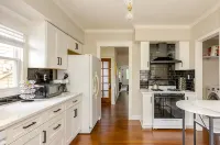 Historic Gem Entire Home Mins 2 Mrkt, Dwntwn, & Trails,  2 King Beds, Arcade - 5-Star