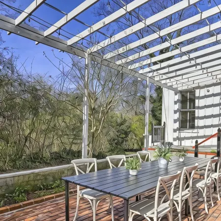 Historic Charm in St. Elmo 3Br/3BA Situated on over an Acre at Base of Lookout