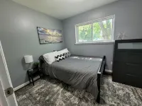 Comfortable 4 Bedroom / 1.5 Bathroom Home - Wifi