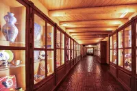 Charming Santa Fe Adobe Home 2 BR w/Elevated Views - Jacuzzi