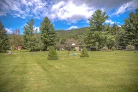 Visit #mytreetophideaway located in Banner Elk, NC, nestled high in the trees. - Alphydda