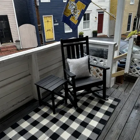 Walk to the Naval Academy and Historic Annapolis.  Private Parking at the Home.