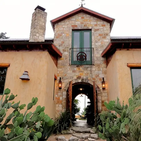 Hudson Bend Casa at Lake Travis Owned by famous chef