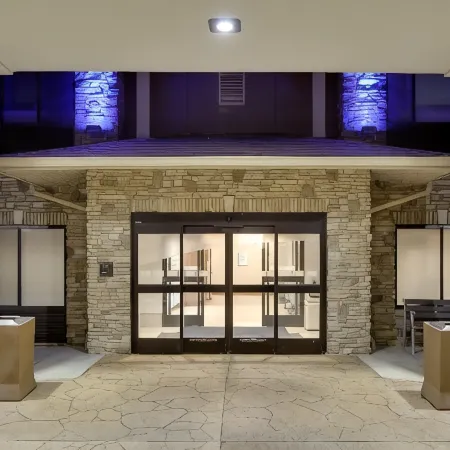 Holiday Inn Express & Suites MITCHELL by IHG