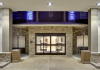 Holiday Inn Express & Suites MITCHELL by IHG - parking