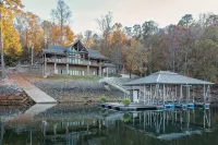 "LAKEVIEW": No Steps, Hot Tub, Boat/Swim Dock, Elevator - 4つ星