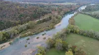 Big Riverfront Cabin #5 on the James! Sleeps 12, #5 of 5 Cabins - Alppimaja