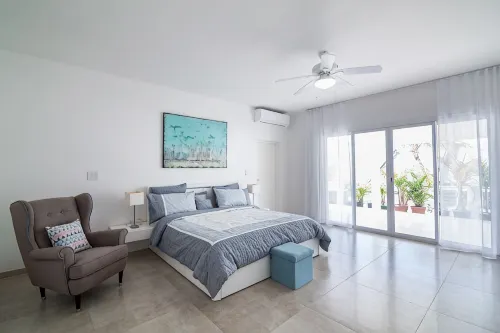 Stunning Penthouse on Mullet Bay beach - 3-stjärniga