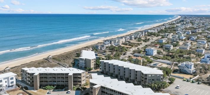 Ocean Views from a Wall of Windows & Your Own Private Balcony! Hoteles en Duck