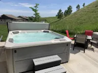 Luxury Spearfish Retreat-Hot Tub, Fireplace & Gourmet Kitchen-Near Black Hills - บังกะโล