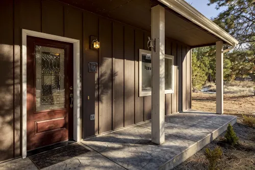 Spacious Western Home on 2 acres in the Pines close to Crater Lake - 3성급
