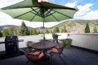 Summit County Basecamp: Escape to the Mountain Lake! Garage-Grill-In Town! - gimnasio