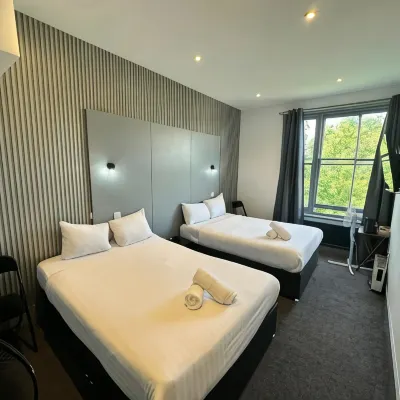 Amsterdam Hotel Hotels near إرلز كورت