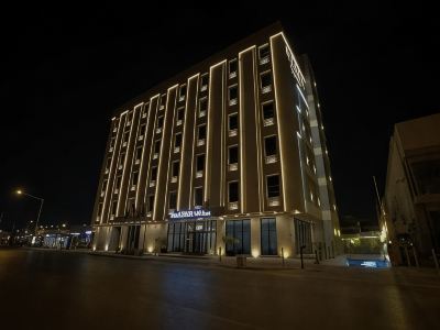 Azara Hotel