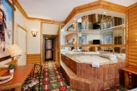 Fantasyland Hotel - Bathtub