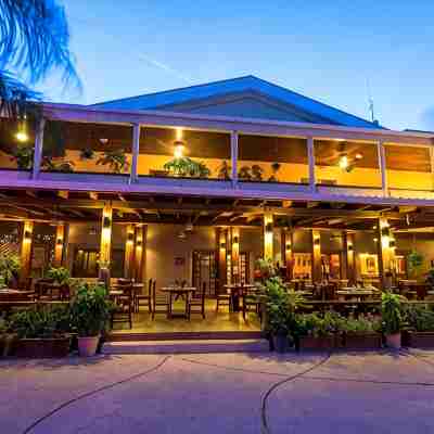 Best Western Plus Belize Biltmore Plaza Hotel Exterior