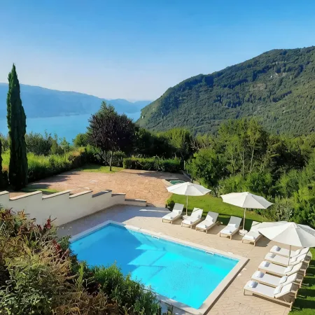 Beautiful 3-room apartment in a residence, pool, balcony, lake view, Lake Garda-Tignale