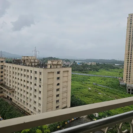 Cozy Studio Apartment | AC • Kitchen • Dining Hotels in Thane