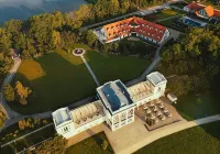Hotel Hraniční zámeček - parking