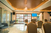 Bernese Resort Hotel powered by Cocotel Hotels in Tabaco