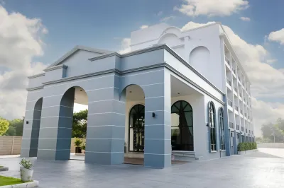 Le Lert Hotel Ratchaburi Hotel a Distretto di Mueang Ratchaburi