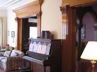 Olde Judge Mansion B&B Các khách sạn ở Troy