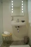 Guest House Capital Inn