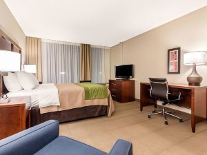 Comfort Inn & Suites Omaha