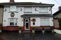FlyOver Bed and Breakfast Hotels near Donaghmede Shopping Centre