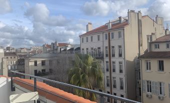 Appart hôtel Maison Montgrand-Vieux Port