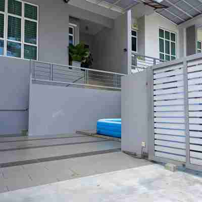 Shamrock Beach Villa Penang No3 Sleeps 22 Others