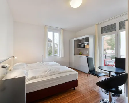 Swiss Star California - Self Check-IN Hotels in Zürich