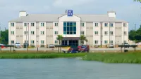 Motel 6 Eagle Pass, TX - Lakeside Hôtels à proximité de : Sul Ross State University