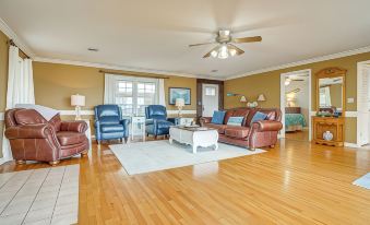 Lakefront Leesburg Home w/ Private Dock & Ramp!