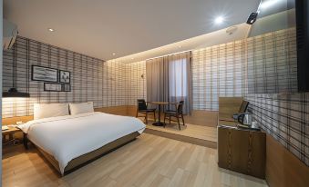 Hotel Ignis Oncheonjang - Housity