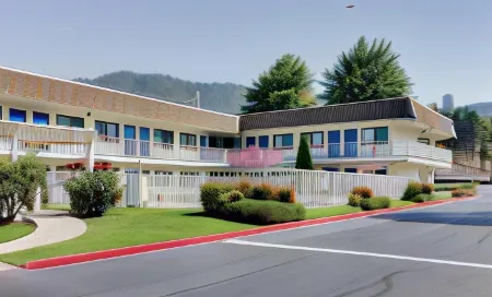 Motel 6 Grants Pass, or