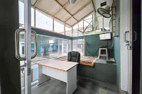 RedDoorz near Maulana Yusuf Stadium Serang Hotels in Serang