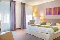 Brit Hotel Châteaudun Các khách sạn ở Saint-Jean-Froidmentel