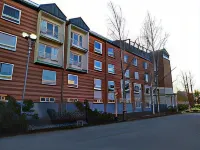 West Side Hotel Hotels near Kupittaan Optiikka