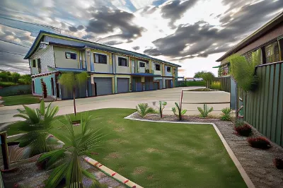 Spinifex Motel and Serviced Apartments Hotel a Townview