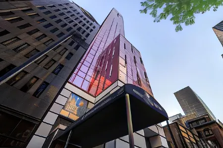 Concorde Hotel New York Отели рядом с достопримечательностью «Corpus Christi Church»