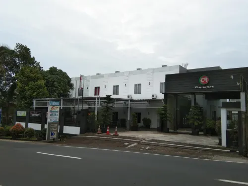 Charaka Hotel - Gym