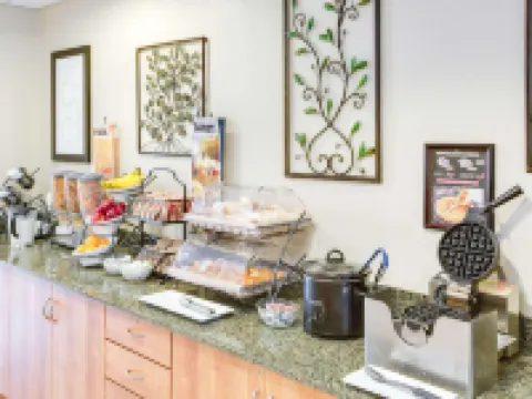 Microtel Inn & Suites by Wyndham Saraland/North Mobile Hotels in Saraland