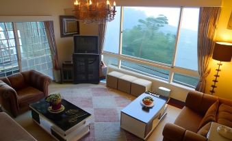 4. Villa Hi..