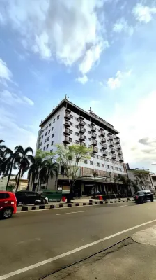 Royal Asia Hotel Hotels near Indomaret