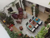 El Patio Courtyard House Hôtels à proximité de : Médina de Tunis