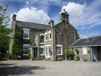 Dowfold House Bed and Breakfast