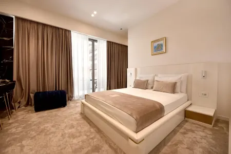 Habitat Hotel Tirana Отели рядом с достопримечательностью «Мечеть Эфем Бей»