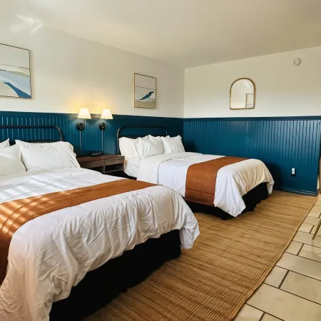 Budget Host East End Hotel in Riverhead Отели рядом с достопримечательностью «Аквапарк Сплиш-Сплэш»