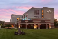 DoubleTree by Hilton Hartford - Bradley Airport Hotels in Windsor Locks